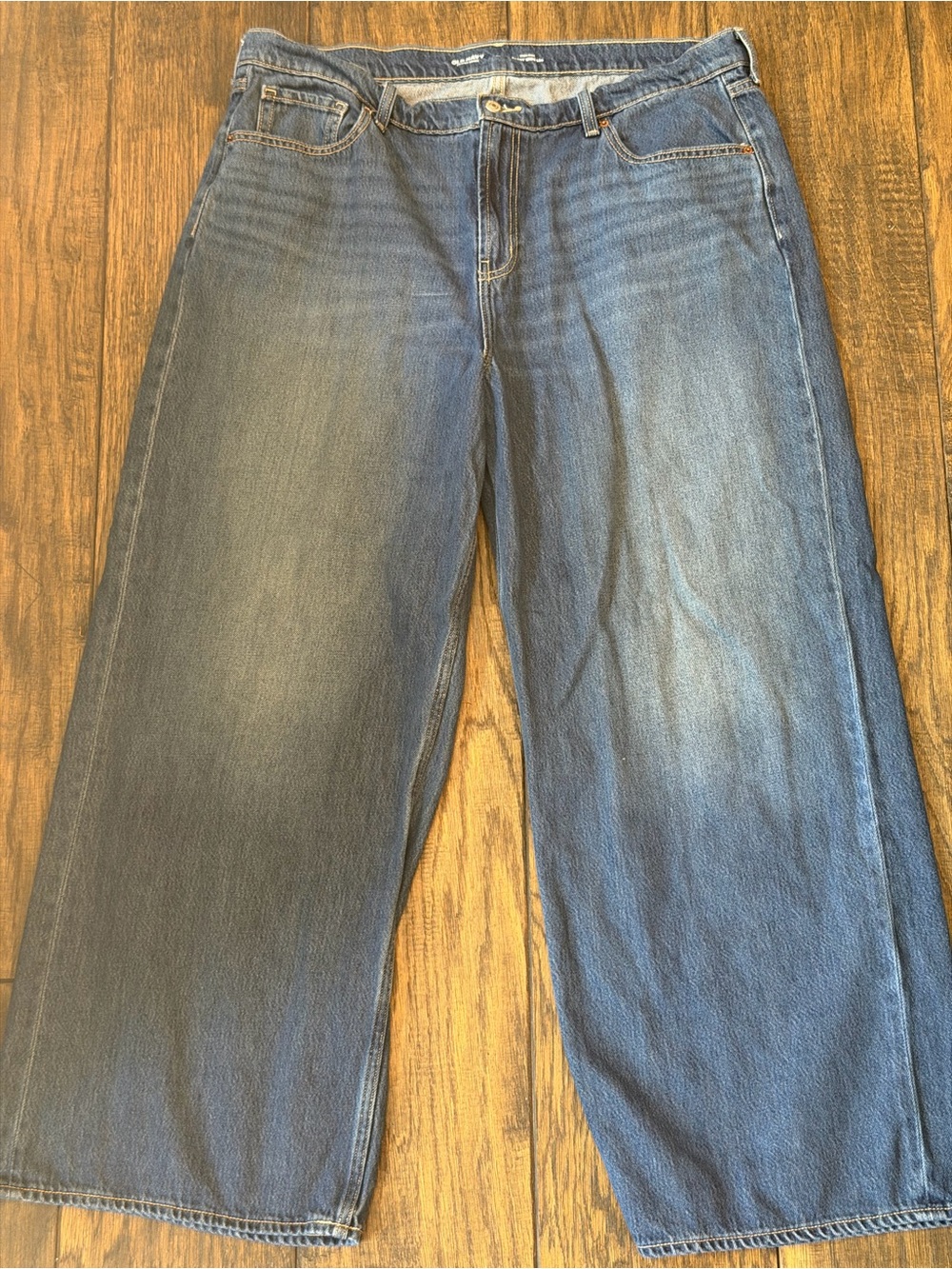 Old Navy Women's Wide-Leg Jeans in Medium Blue